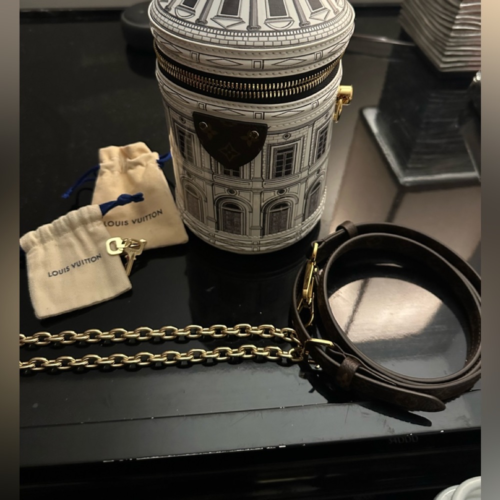 RAREI!!! Louis Vuitton 2021 Fornasetti Cannes Vase Architettura 3D Crossbody Bag